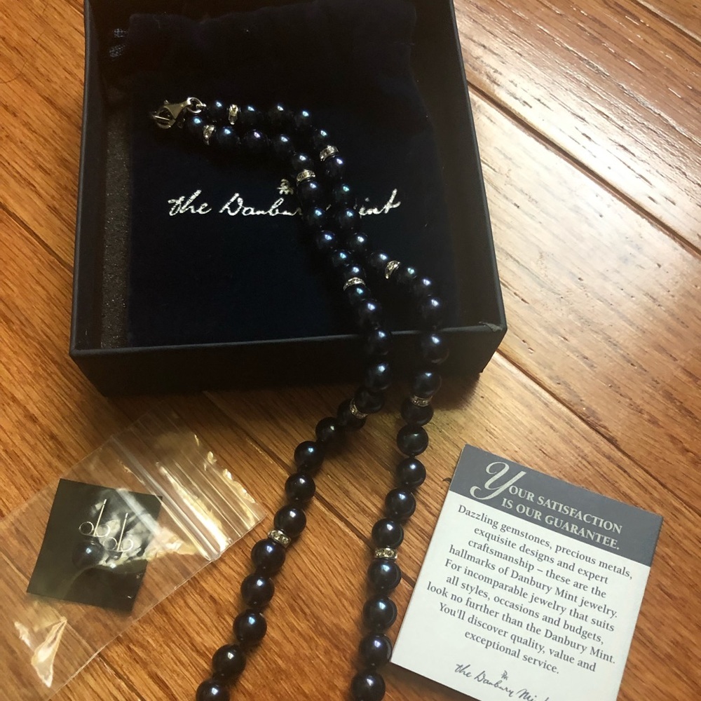 NEW Authentic Danbury Mint Blue Pearls & Earrings